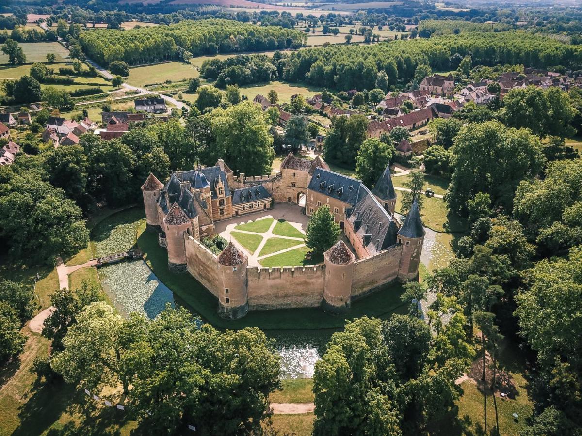 Chateau D'Ainay-Le-Vieil Esterno foto